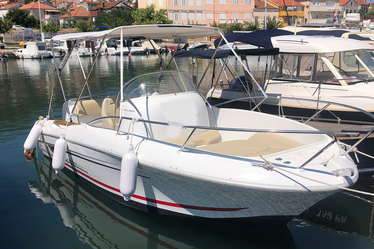Beneteau Flyer 650
